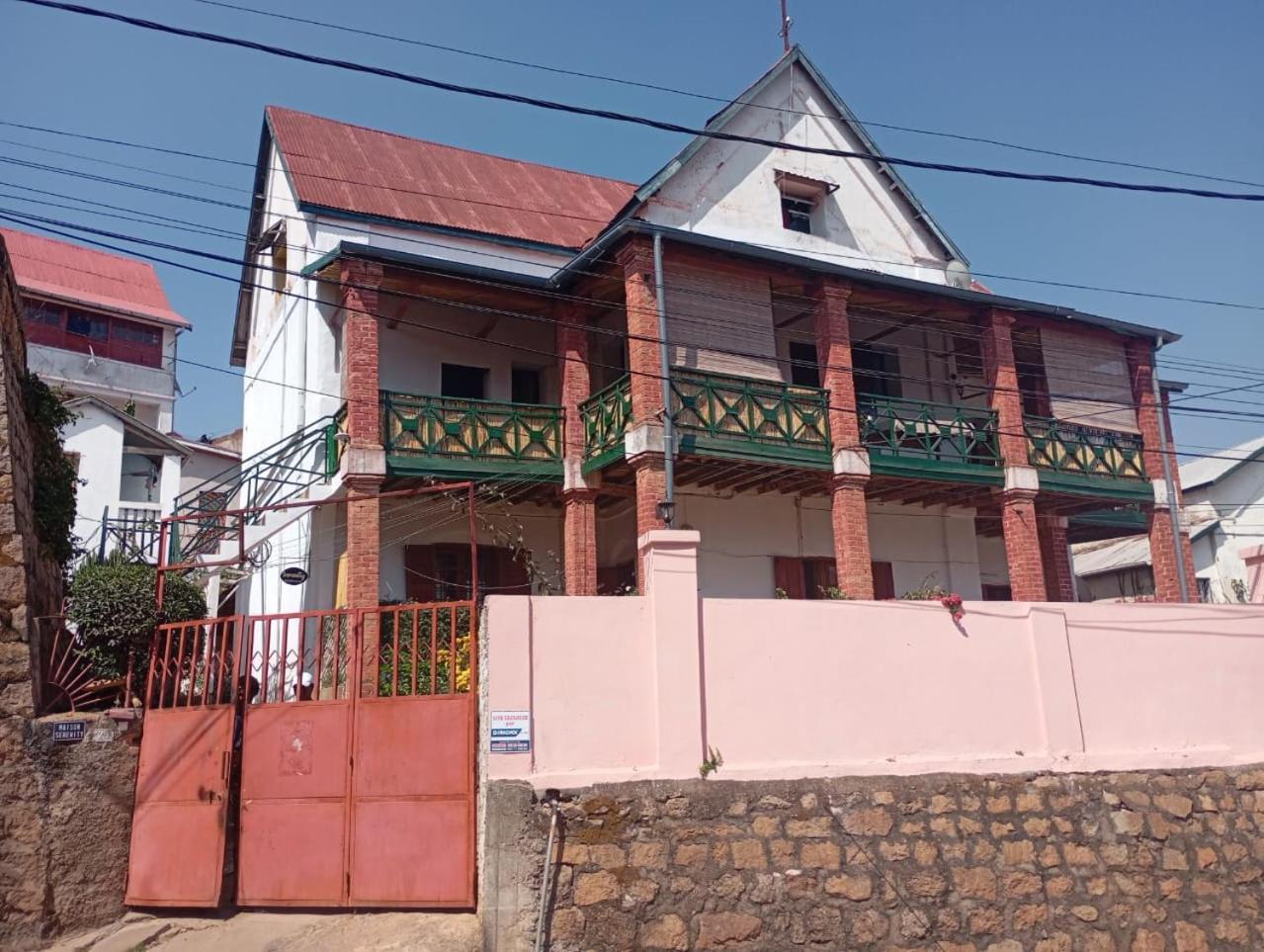 M'Serenity Guest House Antananarivo Eksteriør bilde